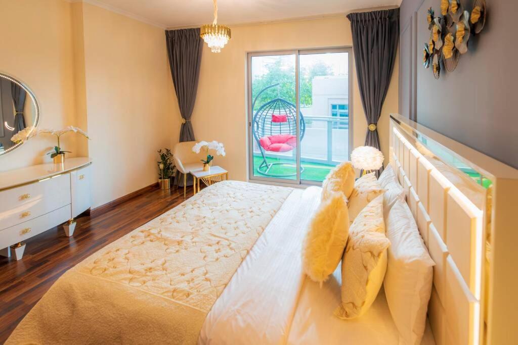 First Class 2Br With Full Burj Khalifa And Fountain View Dubai Exterior photo