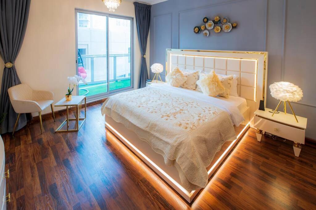 First Class 2Br With Full Burj Khalifa And Fountain View Dubai Exterior photo